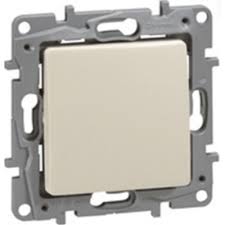 Ключ Сх.6 Niloe – крем (Legrand)