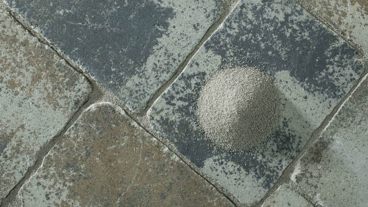 Пясък за фугиране Stones Eco 1-20 мм. – 25 кг. базалт (Земелрок)