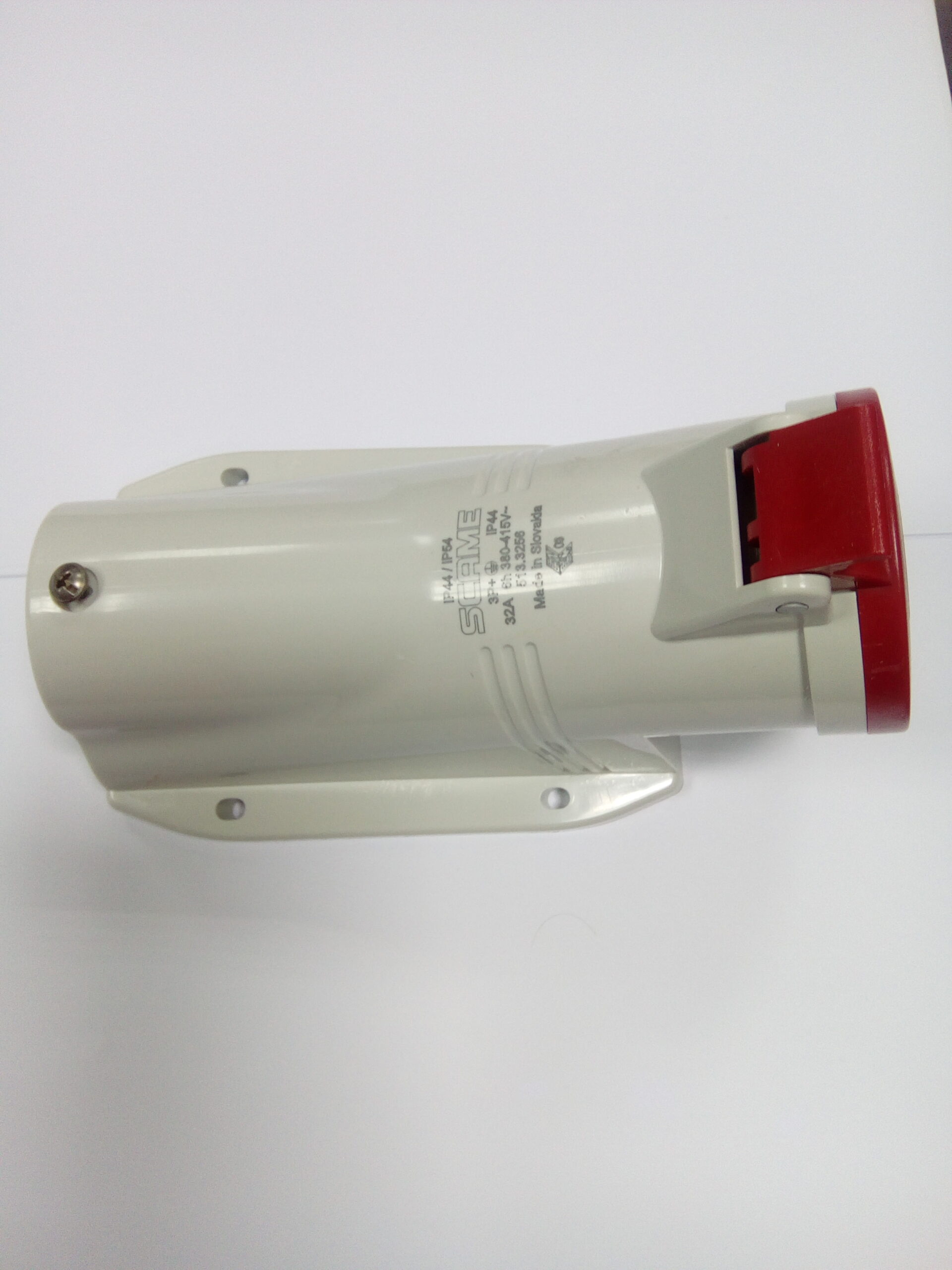 Контакт промишлен 3P+N+E 16A IP54 Optima