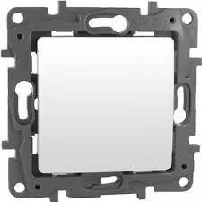 Ключ Сх.1 Niloe – бял (Legrand)